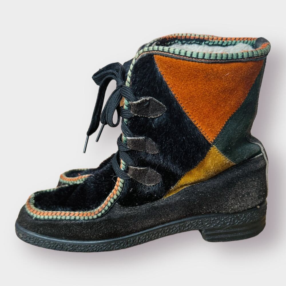 Vintage 70s Suede Patchwork Boots‎ - Picture 3 of 9